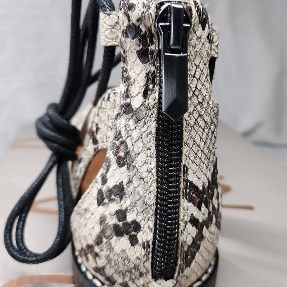 *New Low Price!* Crown Vintage Paysley Gladiator Sandals - Picture 8 of 13